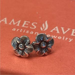 Retired James Avery Flower Ear Posts Earrings